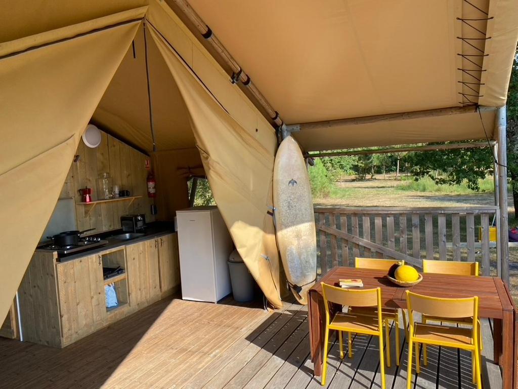 קרקן Camping La Kahute - Tente Lodge Au Coeur De La Foret מראה חיצוני תמונה