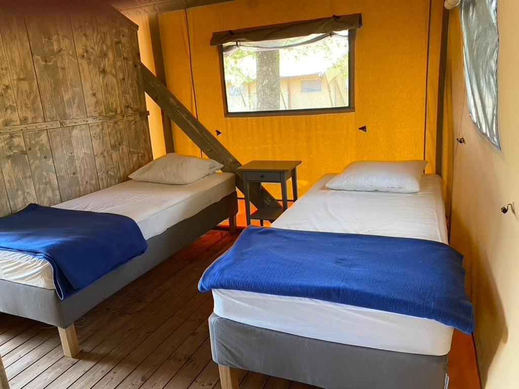 קרקן Camping La Kahute - Tente Lodge Au Coeur De La Foret מראה חיצוני תמונה