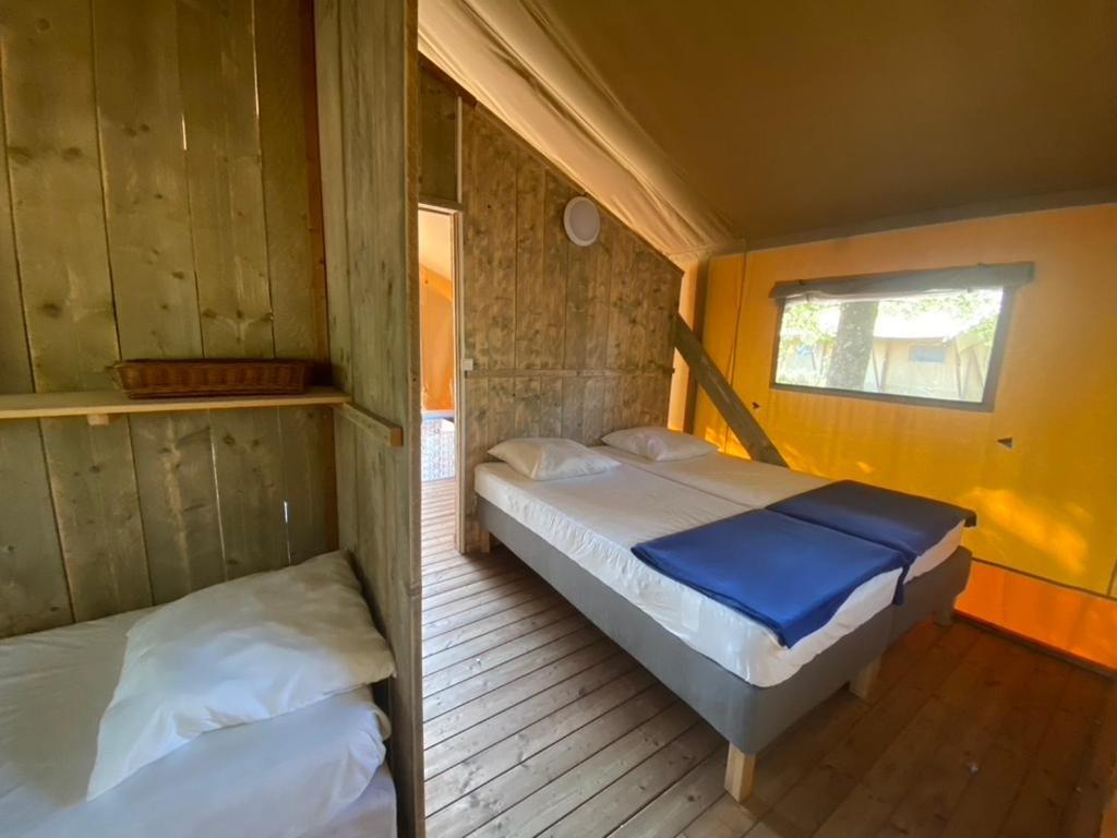 קרקן Camping La Kahute - Tente Lodge Au Coeur De La Foret מראה חיצוני תמונה